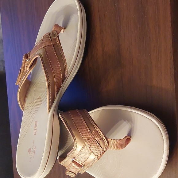 Woman's sandals - Picture 2 of 6
